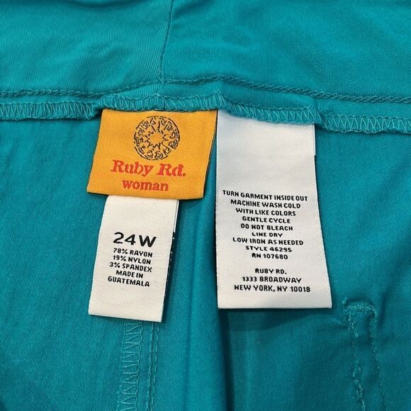 Ruby Rd. Bermuda Shorts - Picture 7 of 7